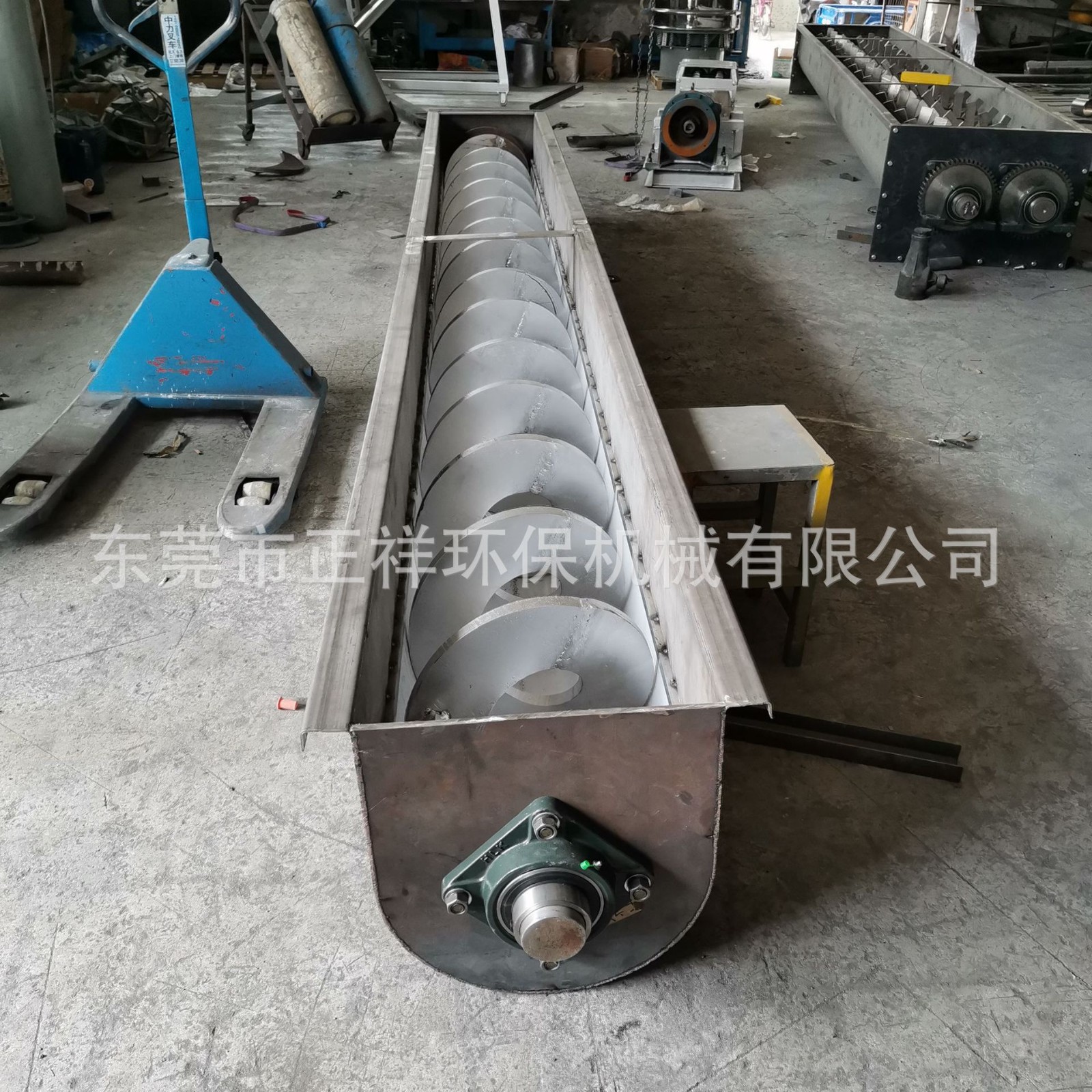 東莞直營U型槽螺旋輸送機 不銹鋼材質污泥輸送機 粉末干冰輸送機