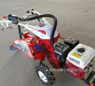 小型手扶微耕機(jī)旋耕機(jī)多功能耕地翻地打田機(jī)松土機(jī)四驅(qū)耕田開(kāi)溝機(jī)