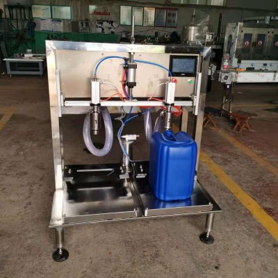 興泰 兩頭半自動(dòng)灌裝機(jī) 大豆油花生油玉米油分裝機(jī)